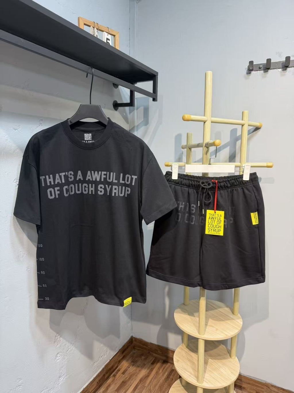 THAT'S A AWFUL LOT OF COUGH SYRUP Short-Sleeve Set