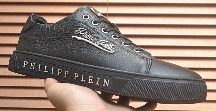 Philipp Plein Low-Top Lace-Up Sneakers