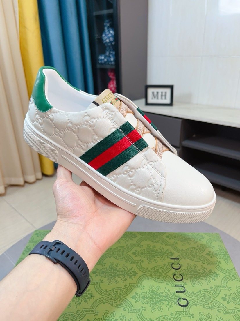 Gucci Men's Stripe Low-Top Sneakers - Embossed Texture