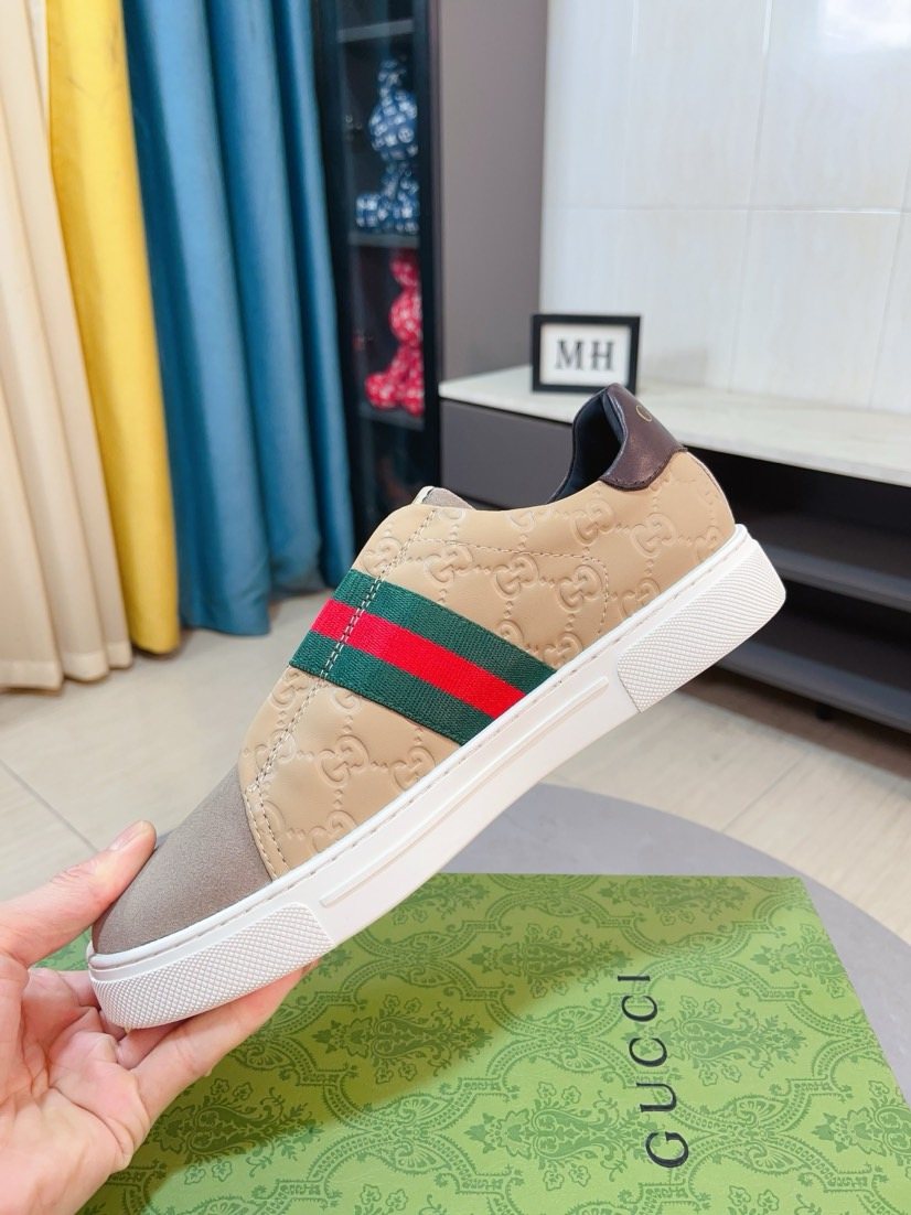 Gucci Men's Stripe Low-Top Sneakers - Embossed Texture
