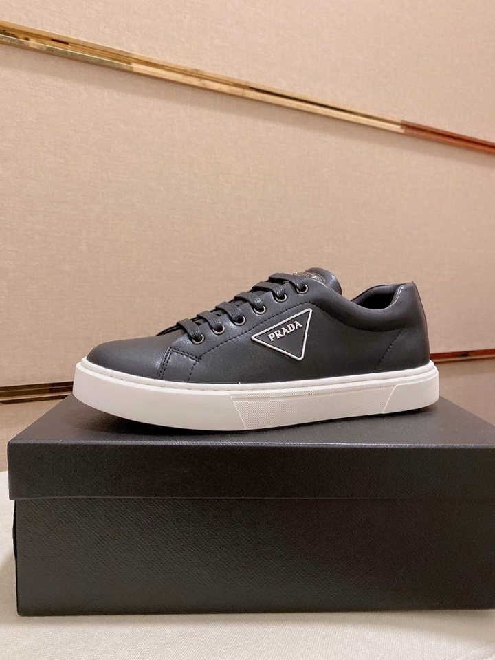 Prada Plaque Low-Top Sneakers